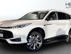 Vit (white) Ny 2024 MG HS Luxury SUV | 419 900 kr (Marknadspris)