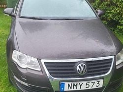 Brun Begagnad 2008 VW Passat Sportline Kombi | 45 000 kr (Lite dyr)