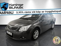 Grå Begagnad 2011 Toyota Avensis Kombi | 89 995 kr (Marknadspris)