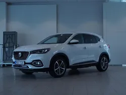 Vit Begagnad 2022 MG EHS Luxury SUV | 233 900 kr (Marknadspris)