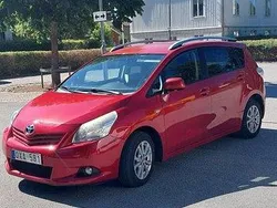 Röd Begagnad 2012 Toyota Verso Minibuss | 74 000 kr (Marknadspris)
