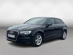 Svart Begagnad 2016 Audi A3 Sportback Design Halvkombi | 139 900 kr (Marknadspris)