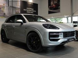 Silver Ny 2025 Porsche Cayenne SUV | 1 578 600 kr (Lite dyr)