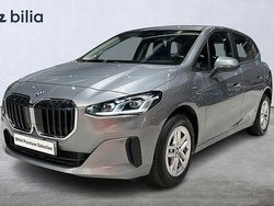 Grå Begagnad 2022 BMW 225 Active Tourer Minibuss | 359 000 kr (Dyr)