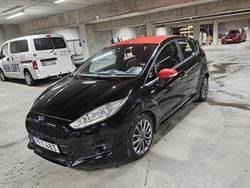 Svart Begagnad 2017 Ford Fiesta ST-Line Halvkombi | 65 000 kr (Superpris)
