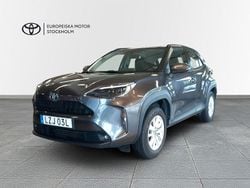 Mörkgrå (grå) Begagnad 2024 Toyota Yaris Hybrid Active SUV | 284 900 kr (Dyr)