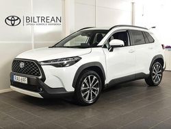 Vit Begagnad 2023 Toyota Corolla Cross Style SUV | 364 900 kr (Marknadspris)