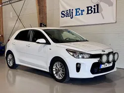 Vit Begagnad 2018 Kia Rio Halvkombi | 114 900 kr (Marknadspris)