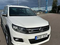 Vit Begagnad 2014 VW Tiguan Sportline SUV | 86 000 kr (Marknadspris)