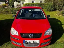 Röd Begagnad 2006 VW Polo Trendline Halvkombi | 36 000 kr (Marknadspris)