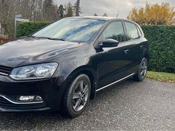 Svart Begagnad 2016 VW Polo Halvkombi | 135 000 kr (Lite dyr)