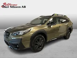 Grön (autumn green metallic) Ny 2024 Subaru Outback SUV | 476 800 kr