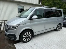 Silver Begagnad 2020 VW Multivan Highline Minibuss | 349 000 kr (Dyr)