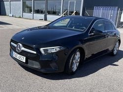 Svart Begagnad 2019 Mercedes A200 Halvkombi | 208 000 kr (Bra pris)
