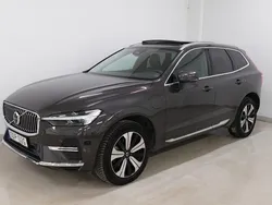 Grå Begagnad 2023 Volvo XC60 Plus SUV | 517 900 kr (Marknadspris)