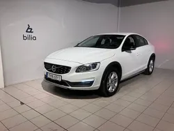 Vit Begagnad 2016 Volvo S60 CC Business Edition Sedan | 189 900 kr