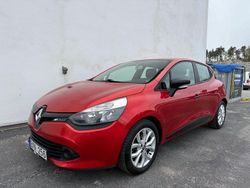 Röd Begagnad 2013 Renault Clio IV Halvkombi | 69 900 kr (Marknadspris)