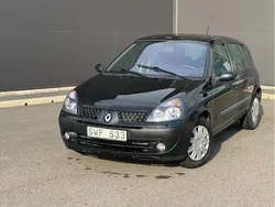Svart Begagnad 2002 Renault Clio II Expression Halvkombi | 27 500 kr (Dyr)
