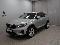 Silver Begagnad 2024 Volvo XC40 Core SUV | 349 900 kr (Marknadspris)