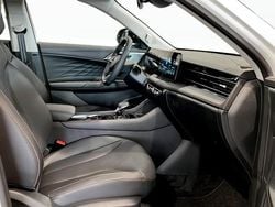 Vit Begagnad 2024 MG HS Luxury SUV | 409 900 kr (Marknadspris)