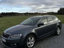 Grå Begagnad 2017 Skoda Octavia Style Kombi | 140 000 kr (Lite dyr)
