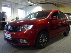 Röd (vinrödmetallic) Begagnad 2021 Dacia Sandero Halvkombi | 109 800 kr (Marknadspris)