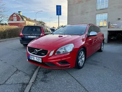 Röd Begagnad 2011 Volvo V60 R-Design Kombi | 69 900 kr (Lite dyr)