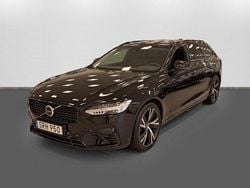 Svart Begagnad 2022 Volvo V90 Plus Kombi | 409 900 kr (Marknadspris)
