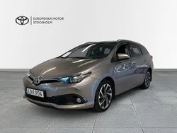 Brun Begagnad 2015 Toyota Auris Touring Sports Active Kombi | 119 900 kr (Marknadspris)