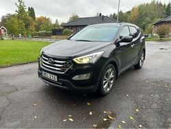 Svart Begagnad 2013 Hyundai Santa Fe Premium SUV | 125 000 kr (Marknadspris)