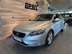 Silver Begagnad 2016 Volvo V40 Kinetic Kombi | 89 000 kr (Marknadspris)