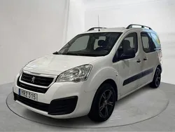 Vit Begagnad 2017 Peugeot Partner Tepee Minibuss | 110 000 kr