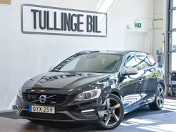 Svart Begagnad 2015 Volvo V60 R-Design Kombi | 174 800 kr (Dyr)