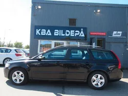 Svart Begagnad 2011 Volvo V50 Momentum Kombi | 29 900 kr (Marknadspris)