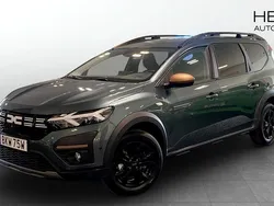 Grön (green) Ny 2025 Dacia Jogger Extreme Kombi | 276 400 kr (Marknadspris)