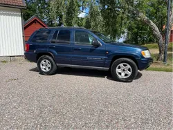 Blå Begagnad 2001 Jeep Grand Cherokee SUV | 28 000 kr