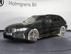 Safirsvart metallic Begagnad 2025 BMW 330 M Sport Kombi | 549 800 kr