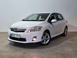 Vit Begagnad 2011 Toyota Auris Hybrid Premium Halvkombi | 108 800 kr (Marknadspris)