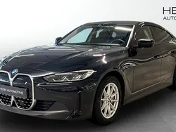 Svart (black) Begagnad 2023 BMW i4 Sedan | 488 700 kr (Marknadspris)