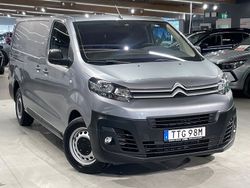 Grå (grå artense) Begagnad 2023 Citroën Jumpy Business Class Minibuss | 362 375 kr