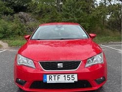 Röd Begagnad 2014 Seat Leon Style Halvkombi | 85 000 kr (Marknadspris)