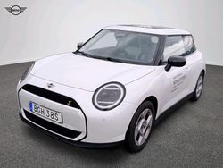 Vit Begagnad 2024 Mini Cooper SE Halvkombi | 399 900 kr (Lite dyr)