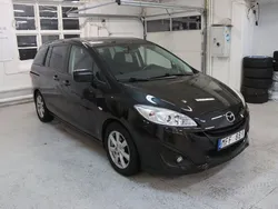 Svart Begagnad 2011 Mazda 5 Minibuss | 109 900 kr
