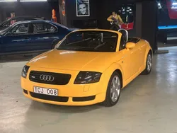 Gul Begagnad 2002 Audi TT Roadster Design Cab | 169 000 kr
