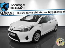 Vit Begagnad 2013 Toyota Yaris Hybrid Halvkombi | 119 900 kr (Marknadspris)