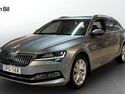 Grå Begagnad 2021 Skoda Superb Style Kombi | 299 000 kr (Marknadspris)
