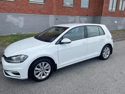 Vit Begagnad 2019 VW Golf VII Halvkombi | 167 000 kr (Marknadspris)