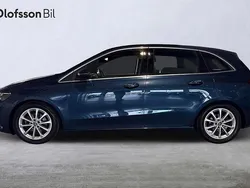 Blå Begagnad 2020 Mercedes B180 Minibuss | 219 000 kr (Marknadspris)