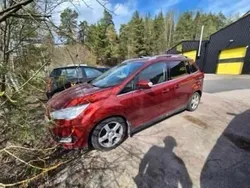 Röd Begagnad 2016 Ford Grand C-Max Titanium Minibuss | 50 000 kr