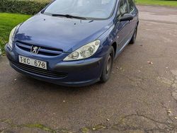 Blå Begagnad 2003 Peugeot 307 Halvkombi | 18 000 kr (Marknadspris)